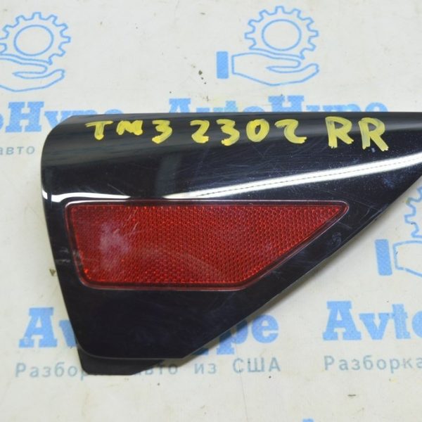 Отражатель на крыле задний правый Tesla Model 3 18- 1100781-99-D 1100781-99-D