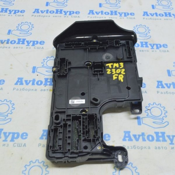 LOW VOLTAGE CONTROLLER RIGHT Tesla Model 3 18- 1100340-32-I 1566853-00-A (02) 1497848-00-B