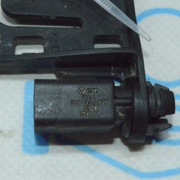 Датчик температуры окружающего воздуха VW Tiguan 09-17 8z0820535