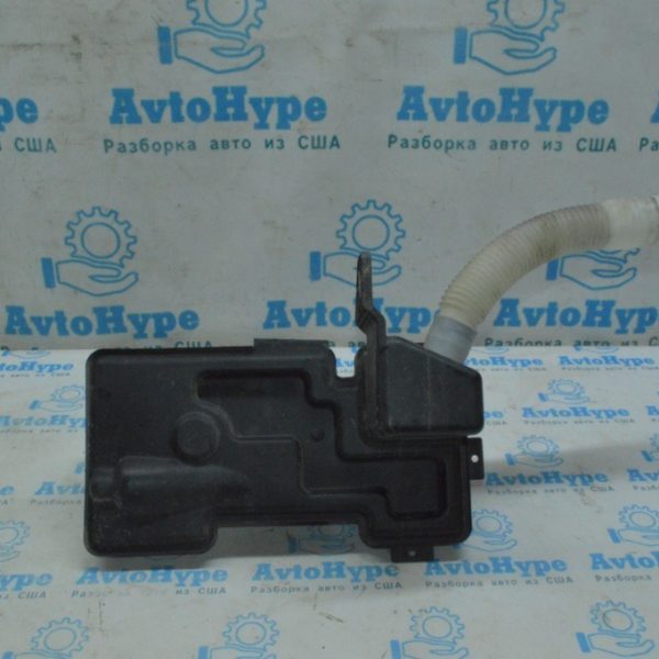 Бачок омывателя VW Tiguan 09-17 с горловиной (08) 5N0955453G