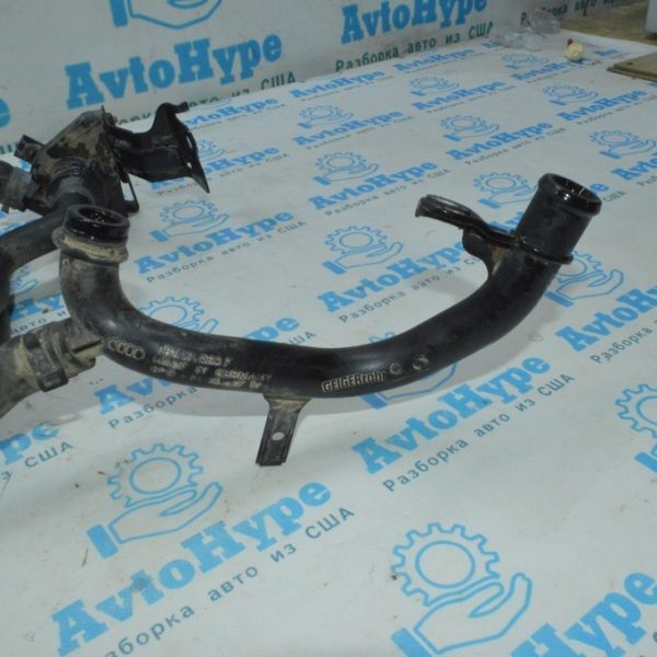 Патрубок охлаждения пластиковый VW Tiguan 09-17 06J121065F