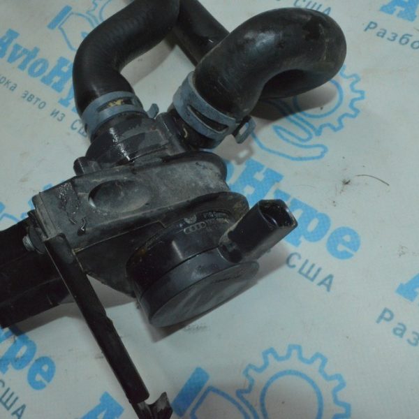 Насос водяной VW Tiguan 09-17 1K0965561J