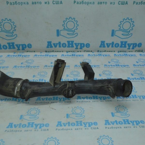 Патрубок воздушный лев VW Tiguan 09-17  под датчик 1K0-145-770-AH