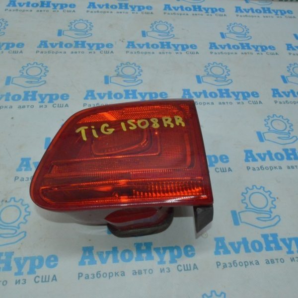 Фонарь внутренний (крышка багажника) правый VW Tiguan 12-17 (08) 5N0945094J