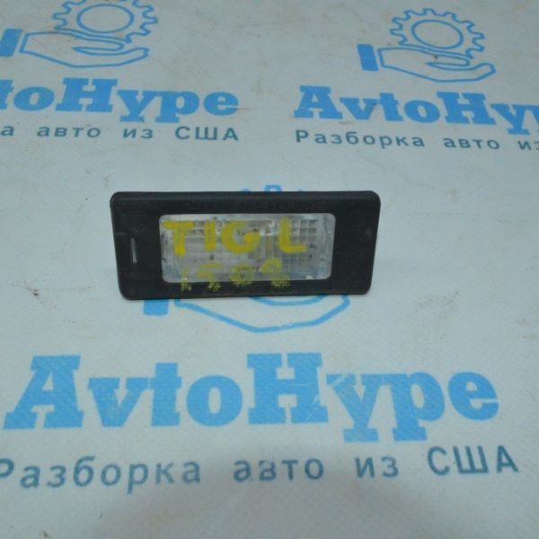 Подсветка номера лев VW Tiguan 09-17 1J5943021D