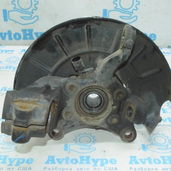 Цапфа перед прав VW Tiguan 09-17 (08) 1K0407256AA