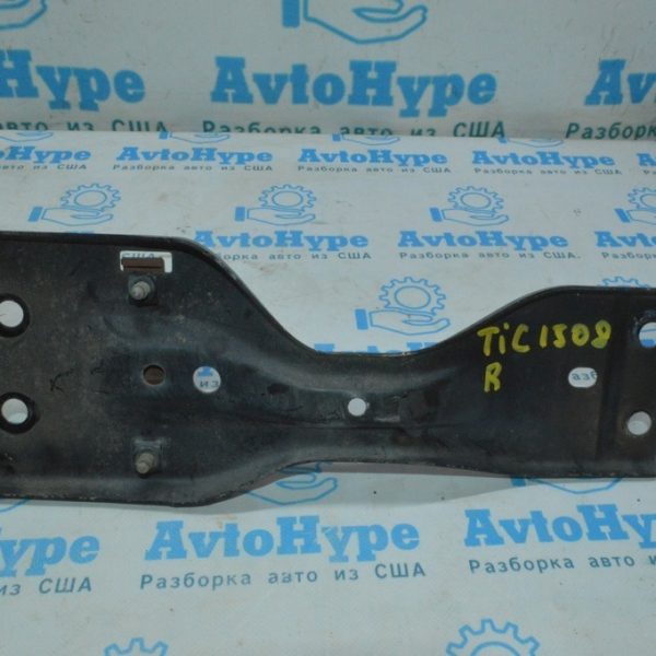 Кронштейн глушителя центр VW Tiguan 09-17 с резинкой 5N0 802 117