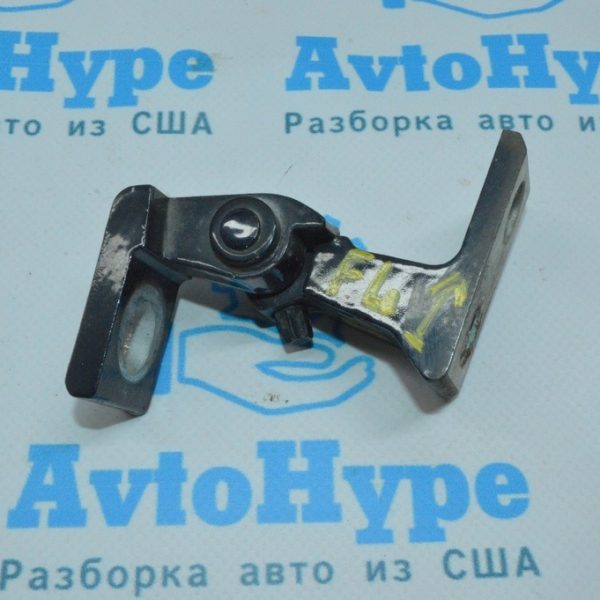 Петля двери верхняя перед лев VW Tiguan 09-17 5N0831401