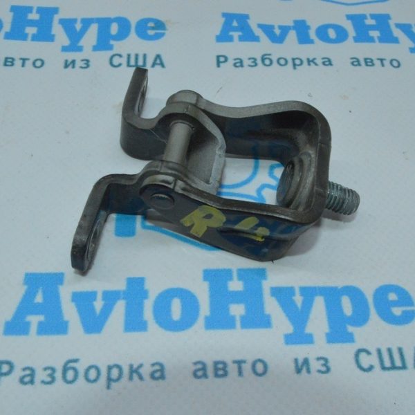 Петля двери багажника левая VW Tiguan 09-17 5N0827301