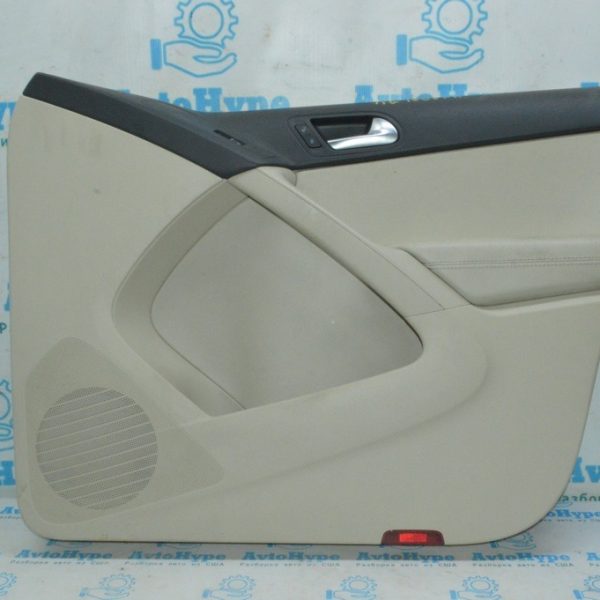 Обшивка двери (карточка) перед прав VW Tiguan 09-17 беж (08) 5N0-867-012-C-XNL