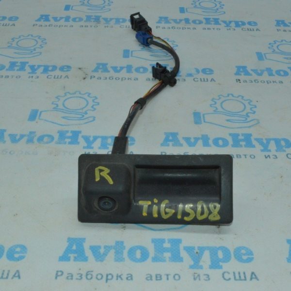 Камера заднего вида с кнопкой и ручкой открывания багажника VW Tiguan 09-17 (08) 5N0 827 566