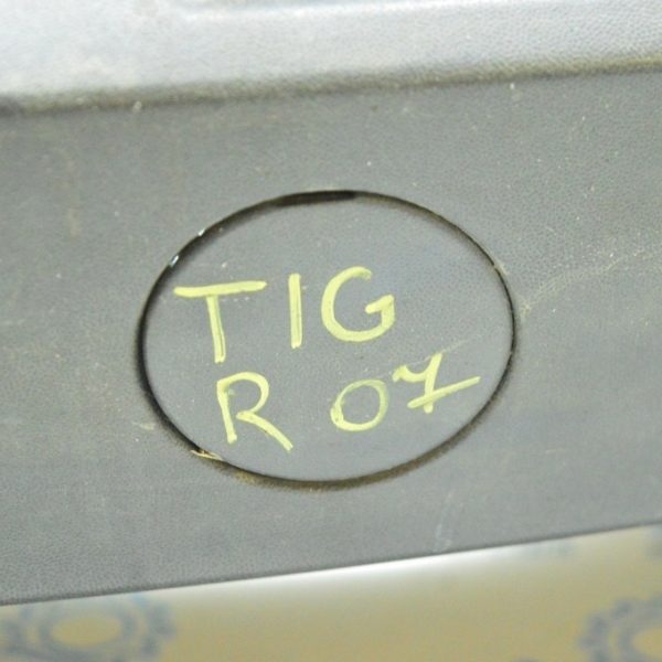 Заглушка буксир крюка зад бампера VW Tiguan 09-17 структура 5N0-807-441-9B9