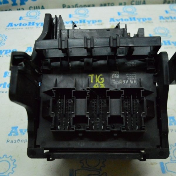 BCM Body Control Module VW Tiguan 09-17 (07) 5K0937084J