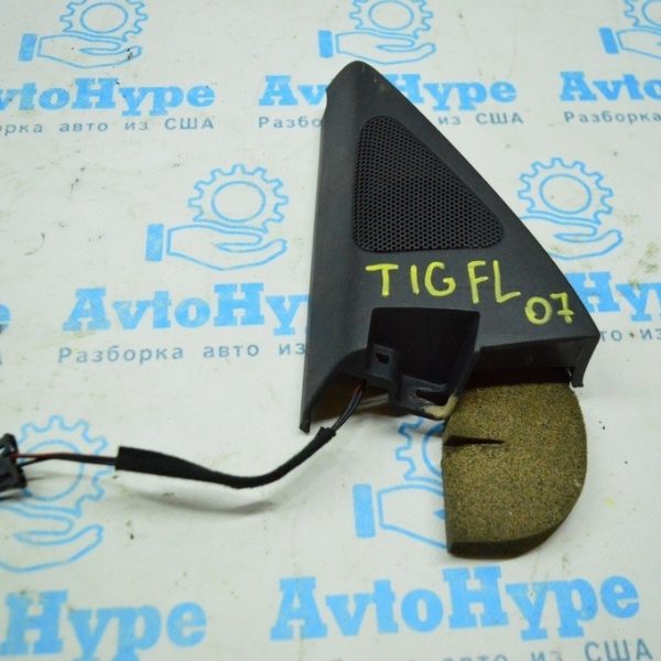 Треугольник заглушка зеркала внутр перед лев под пищалку VW Tiguan 09-17 5N0-837-973-D-82V