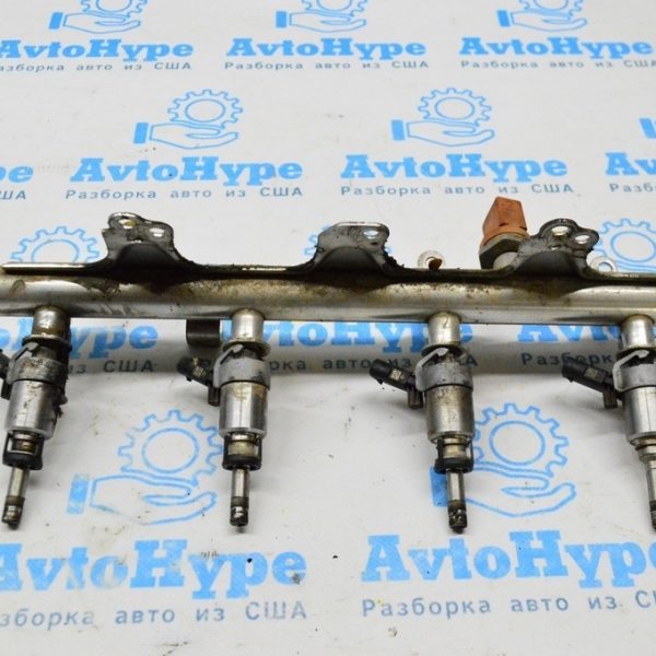 Топливная рейка VW Tiguan 09-17 06J133317AB