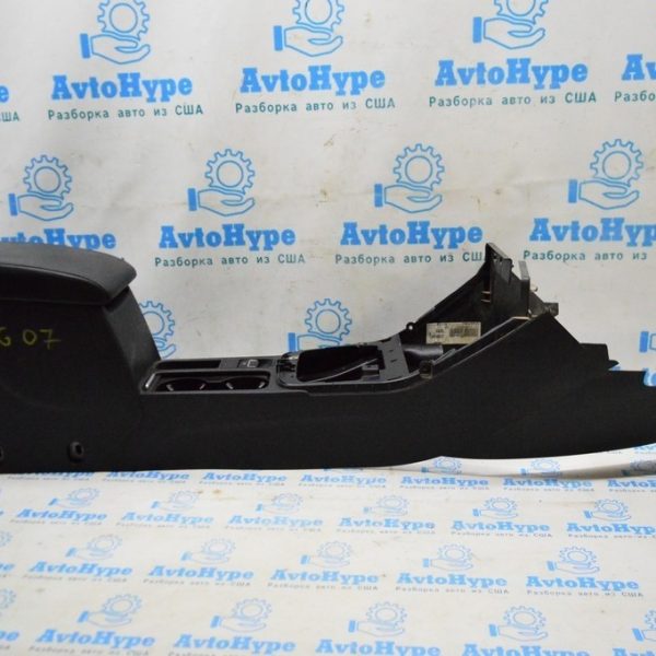 Консоль центральная (подлокотник и подстаканник) VW Tiguan 09-17 кожа черн 5N1-863-241-BJ-82V