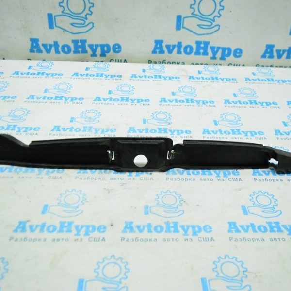 Уплотнитель крыла дверь-крыло прав VW Tiguan 09-17 5N0821112