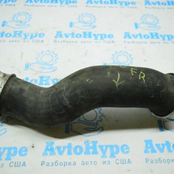 Патрубок воздушный прав VW Tiguan 09-17  на интеркулер 5N0145832S