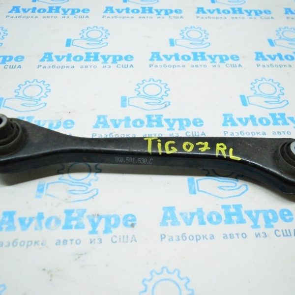 Рычаг поперечный зад лев VW Tiguan 09-17 (07) 1K0501529F