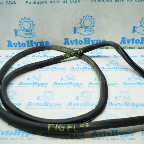 Уплотнитель дверного проема перед прав VW Tiguan 09-17 5N0-867-911-A-9B9