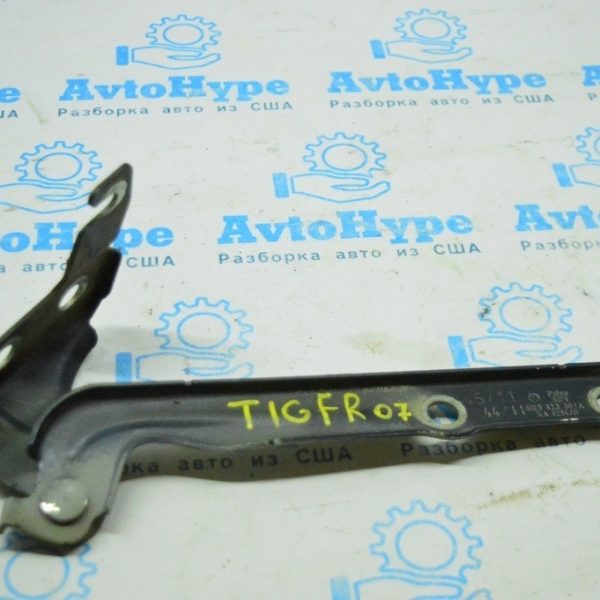 Петля капота правая VW Tiguan 09-17 5N0823302A