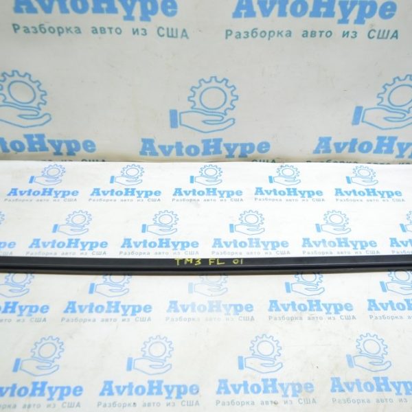 Молдинг дверь-стекло центральный перед лев TESLA MODEL 3 21- черный мат рест 1080681-00-H