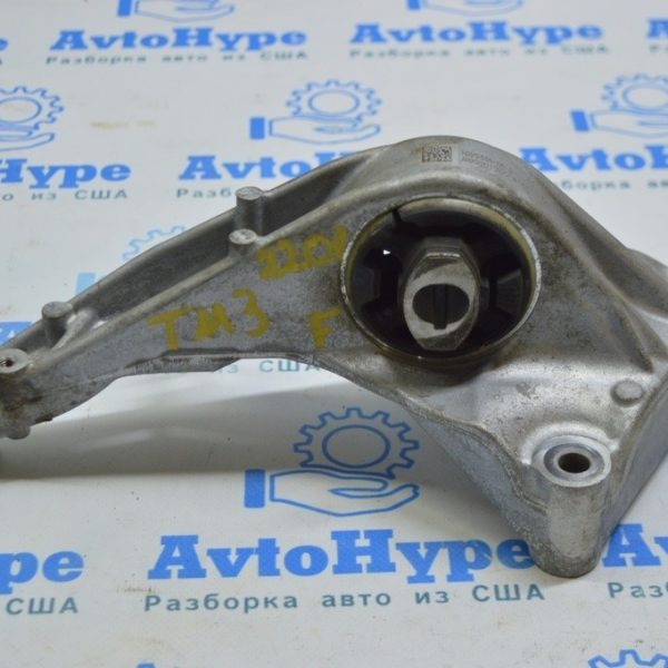 Подушка кронштейн переднего двигателя Tesla Model 3 18- 1095338-00-D
