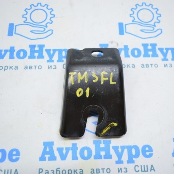 Кронштейн переднего подрамника левый Tesla Model 3 18- 1044521-00-N