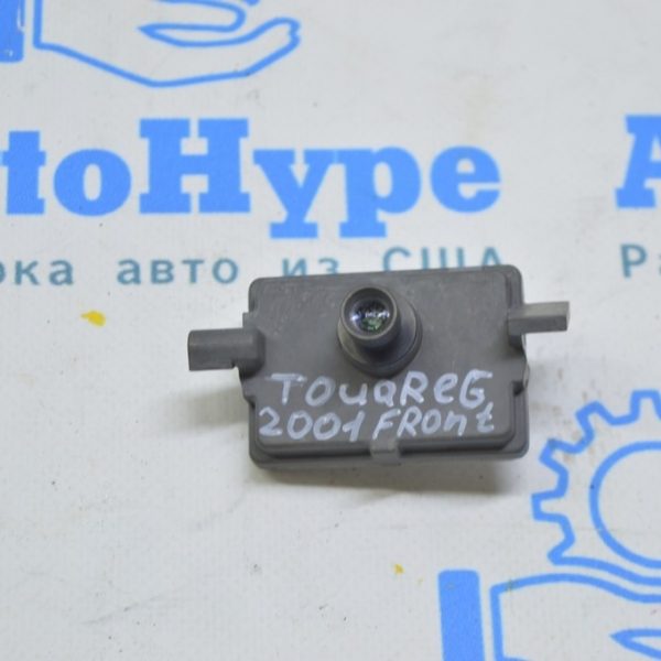 Камера слежения за полосами VW Touareg 18- на лобовом 4N0907217A