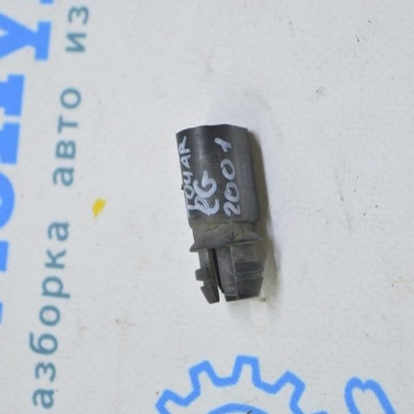 Датчик температуры окружающего воздуха VW Touareg 18- 8Z0820535A