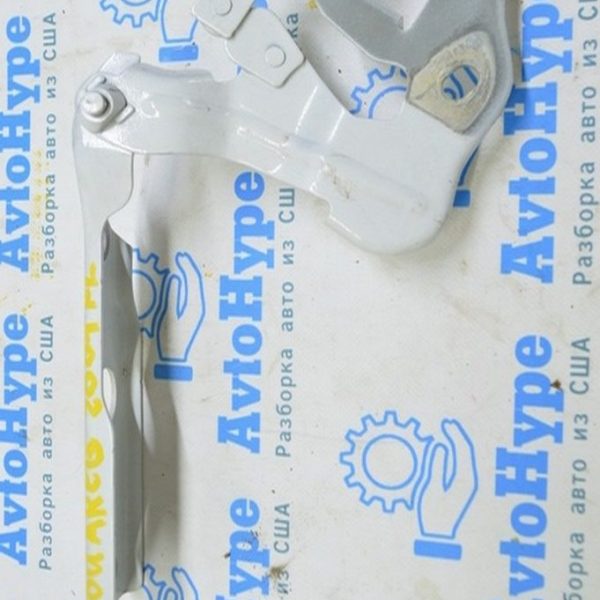 Петля капота левая VW Touareg 18- 760823301C