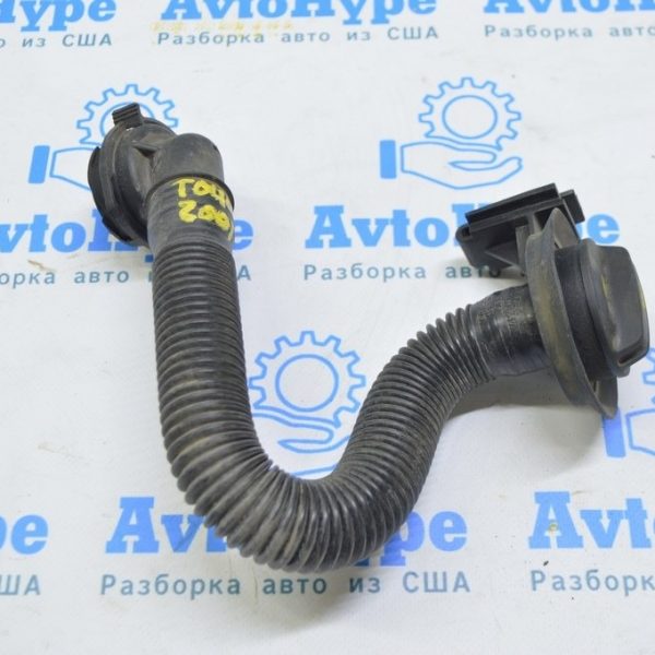 Маслозаливной патрубок VW Touareg 18- 3.0d 4M0115301H