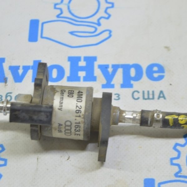 Топливный насос (бензонасос) для WEBASTO VW Touareg 18- 3.0d 4M0261163E