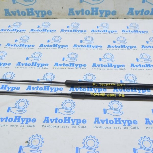 Амортизатор капота правый VW Touareg 18- 760823359A