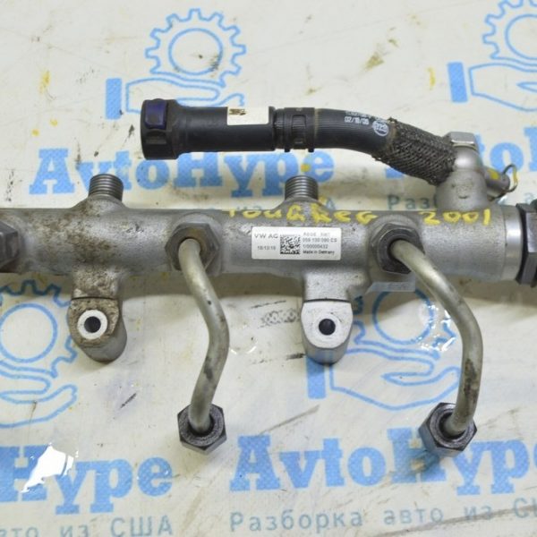 Топливопровод на правую рейку VW Touareg 18- 059130296S