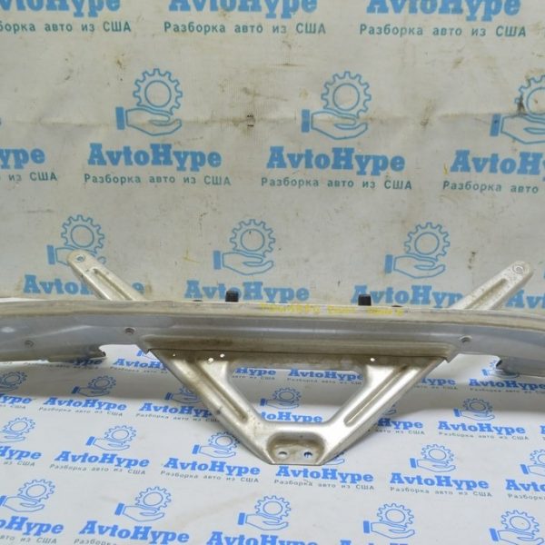 Распорка передняя VW Touareg 18- 4M0806391E