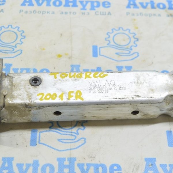 Клык усилителя переднего бампера правый VW Touareg 18- 4M0802038C