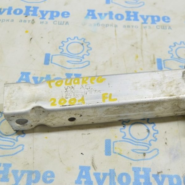 Клык усилителя переднего бампера левый VW Touareg 18- 4M0802037B