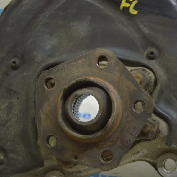 Ступица перед лев VW Touareg 18- (01) 8W0407613