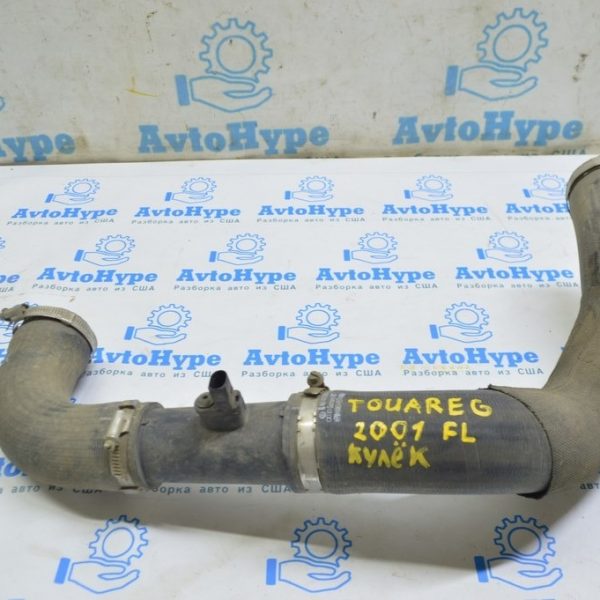 Патрубок интеркулера левый VW Touareg 18- 3.0d третий 4M0145737AC