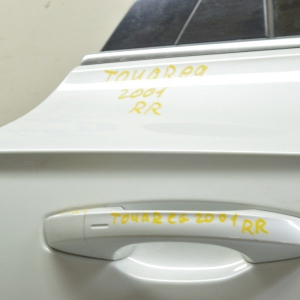 Ручка двери внешняя зад прав VW Touareg 18- 760837206