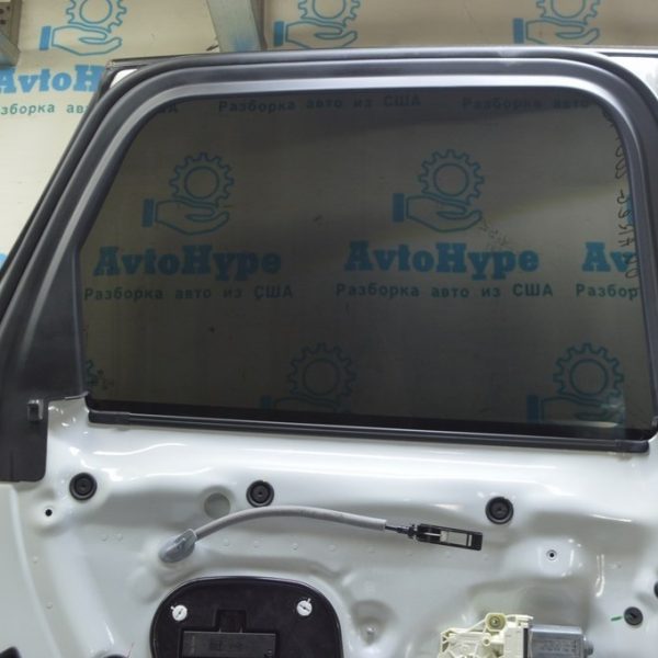 Рамка двери внутренняя зад лев VW Touareg 18- черн 760867455  4PK