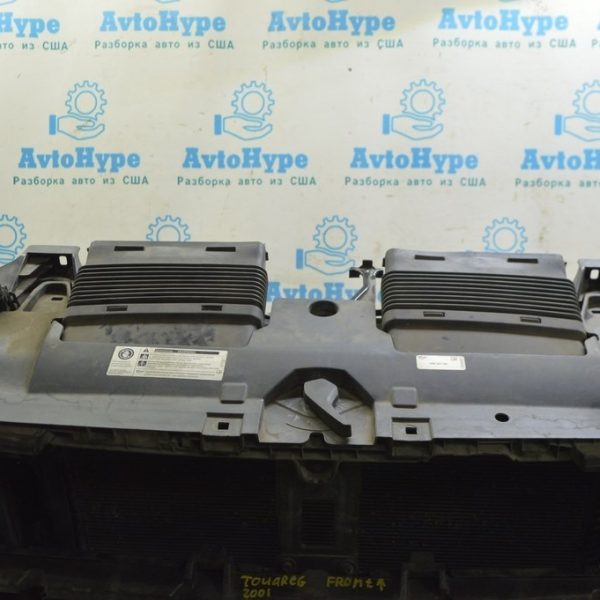 Накладка телевизора VW Touareg 18- 760853819D 9B9