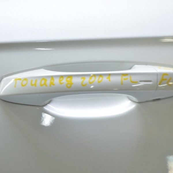 Заглушка внешней ручки перед лев VW Touareg 18- 5G1837879D