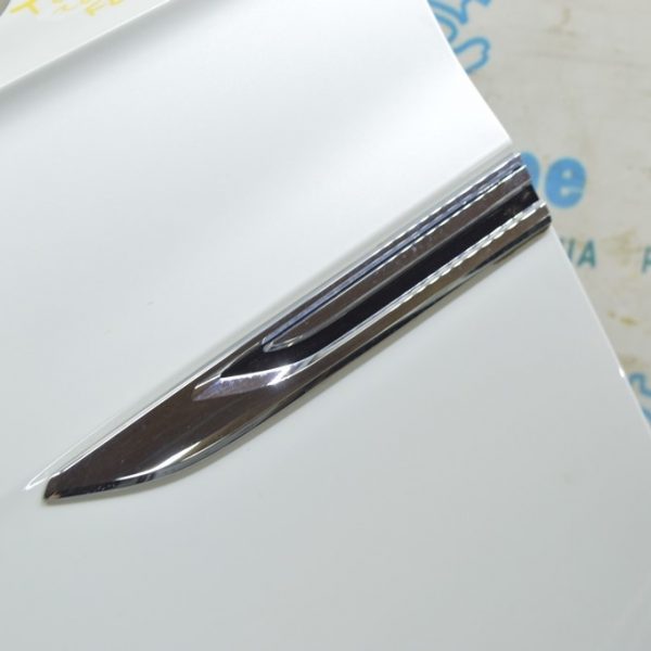 Молдинг крыла перед лев VW Touareg 18- хром 760853689E DPJ