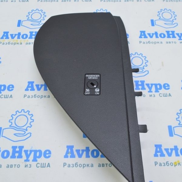 Накладка передней панели боковая правая VW Touareg 18- черн 761858248A 4PK