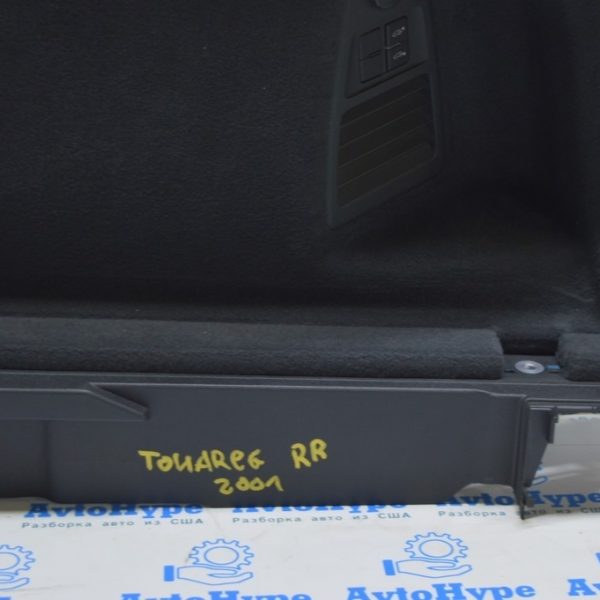 Пол багажника прав VW Touareg 18- черн 760858832Q 4PK