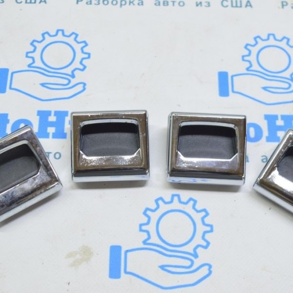 Крючок фиксатор багажника VW Touareg 18- 4M0864203B