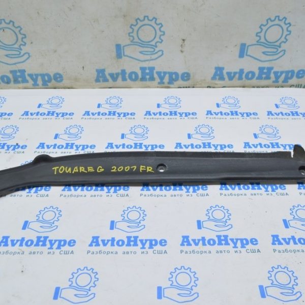Уплотнитель крыла дверь-крыло прав VW Touareg 18- 760821112A 9B9