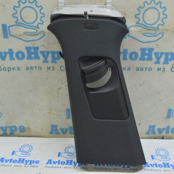 Накладка центральной стойки верхняя (ремень) левая VW Touareg 18- черн 760867243D RXB